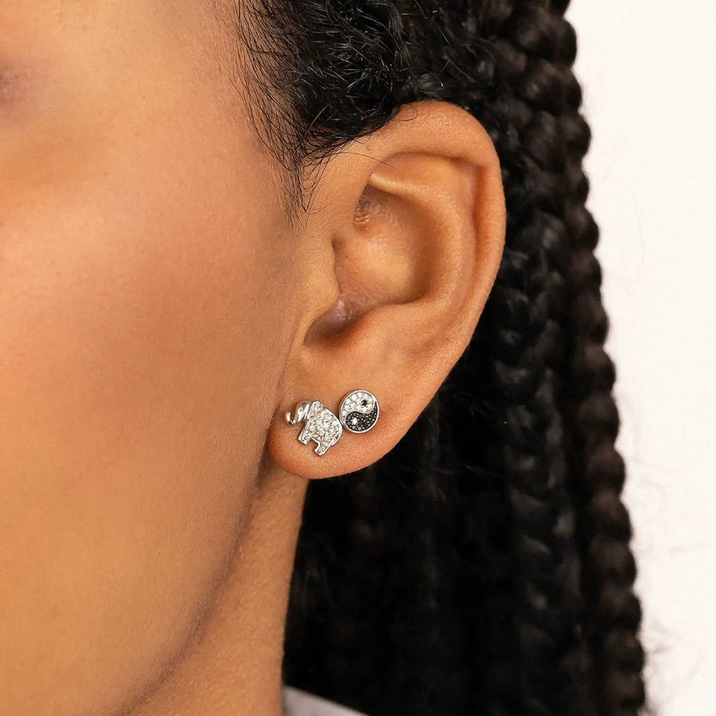 Gold & Diamond Mini Elephant Stud